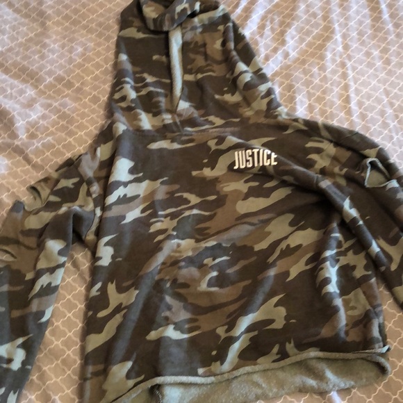 Two crop sweaters. Both the same size. - Picture 2 of 2